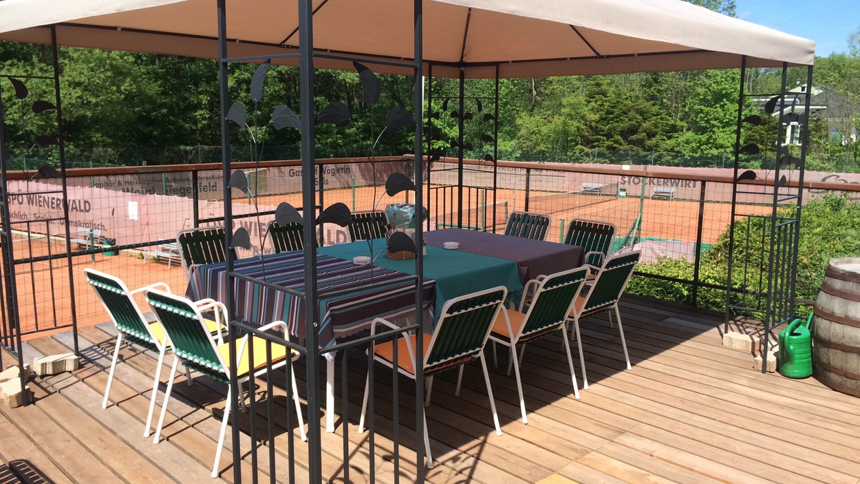 Mixturnier mit anschließendem Spanferkelessen